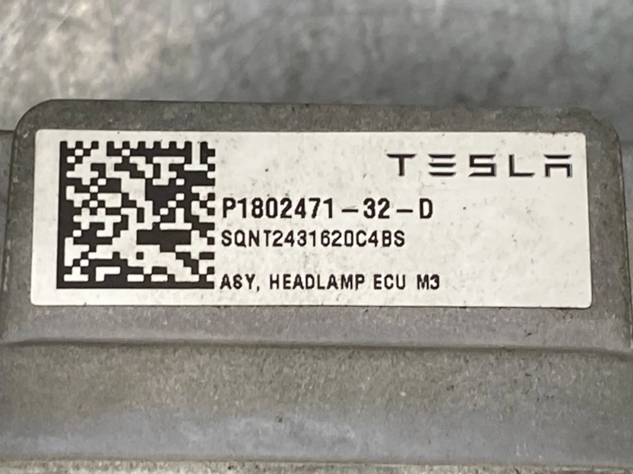 Tesla MODEL 3 2024- Vezérlőegység, egyéb nézet 3