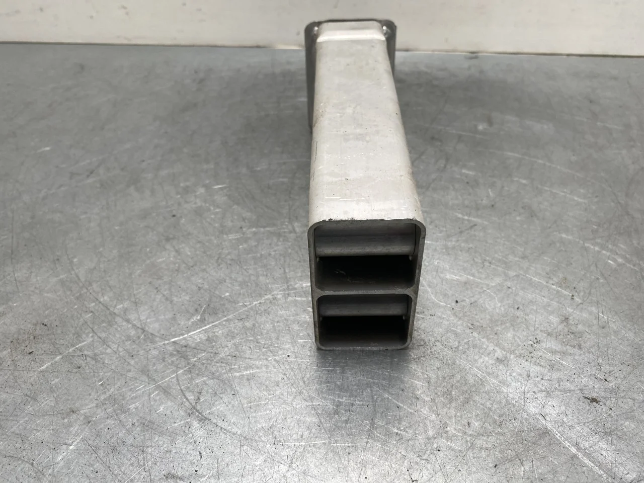 Tesla MODEL 3 2024- Bumper impact absorber, front view 4