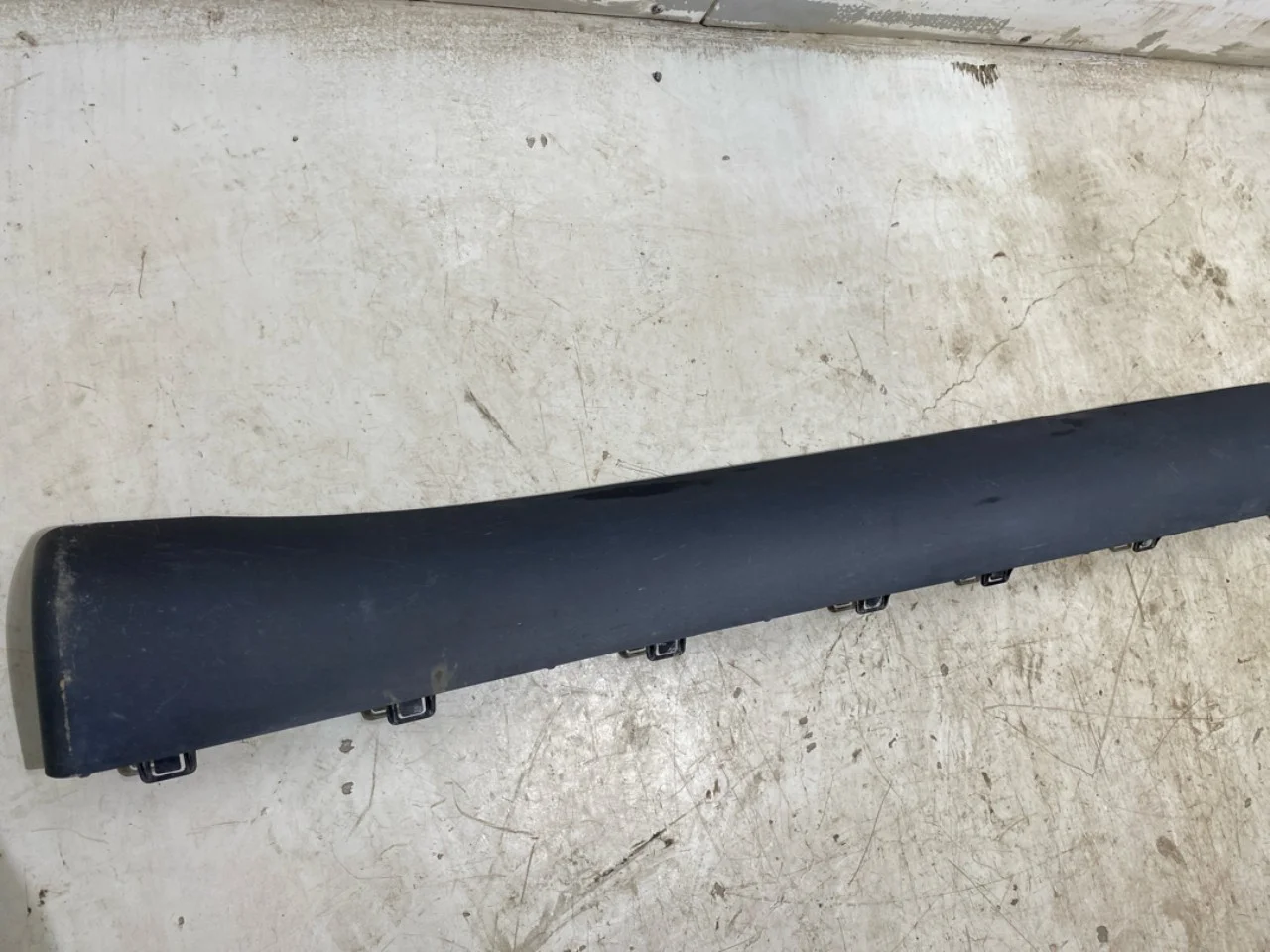 Tesla MODEL Y 2021- Küszöb burkolat, bal nézet 2