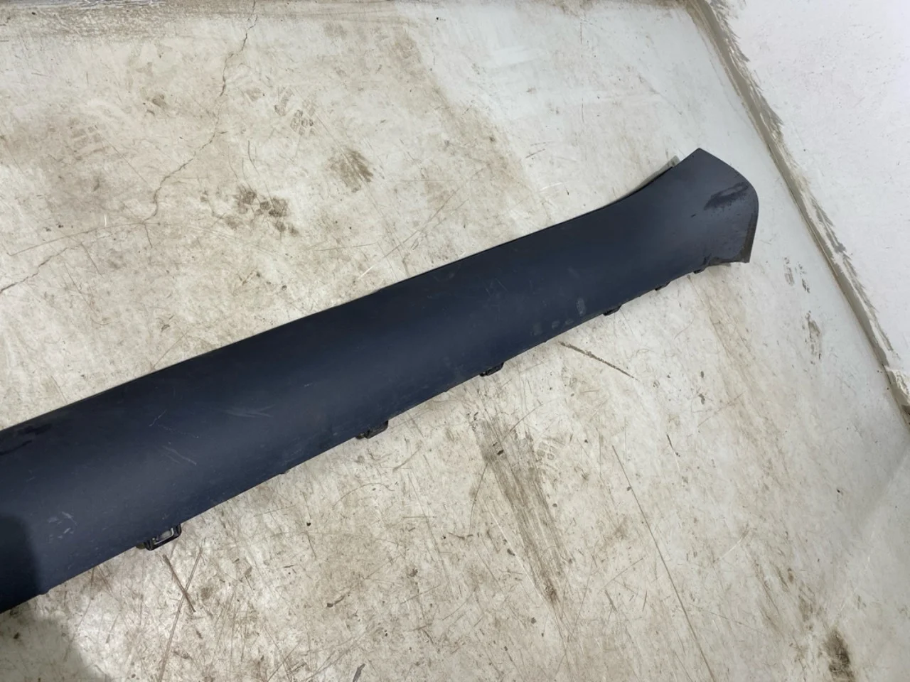 Tesla MODEL Y 2021- Küszöb burkolat, bal nézet 3