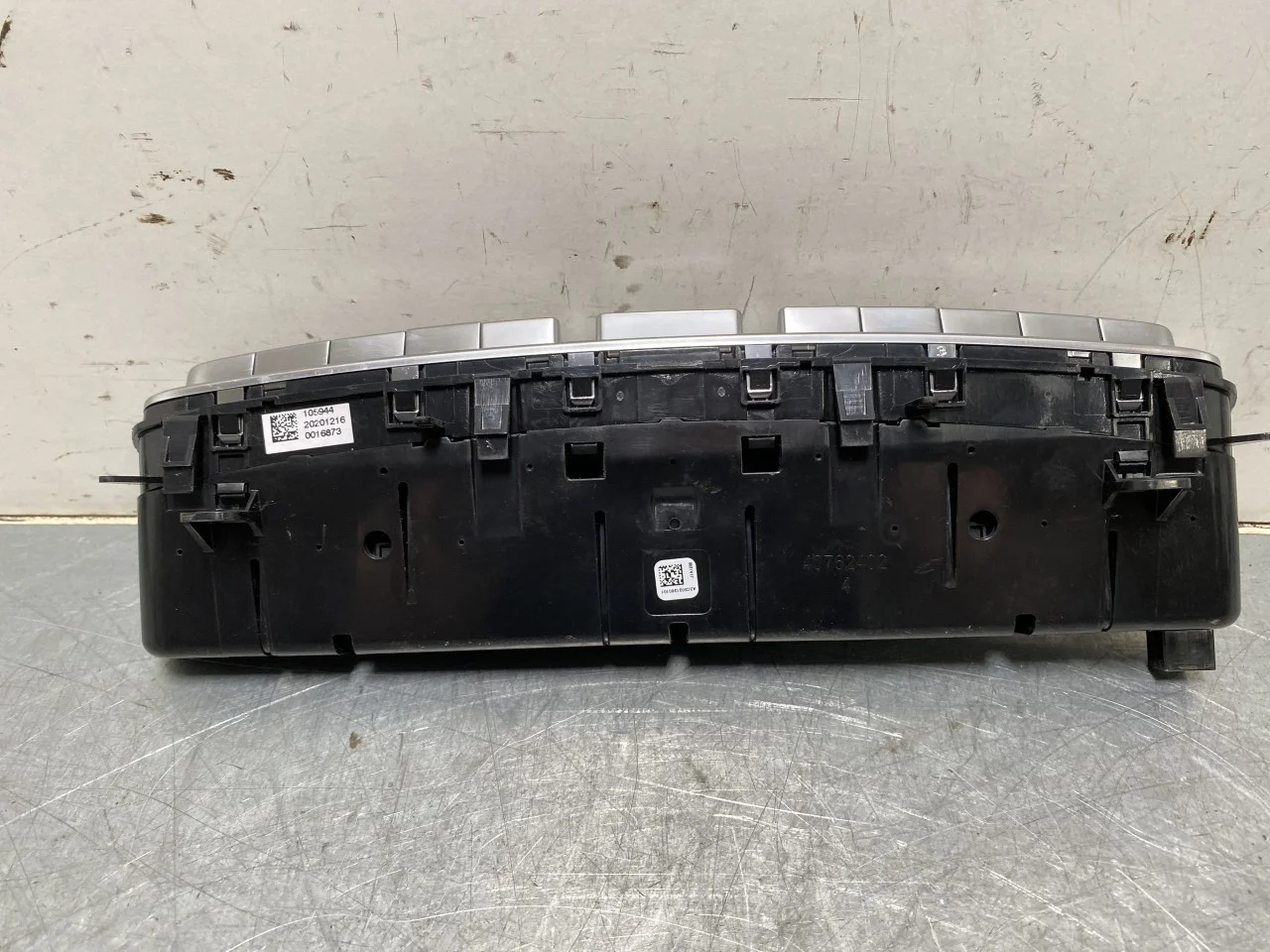 Mercedes EQC 2020- Heater control unit view 2