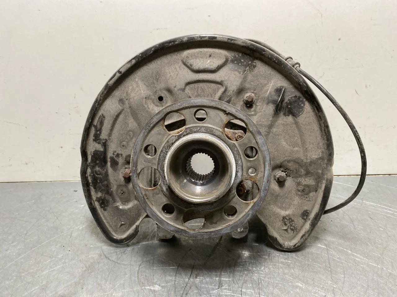 Mercedes EQC 2020- Stub axle carrier, right rear