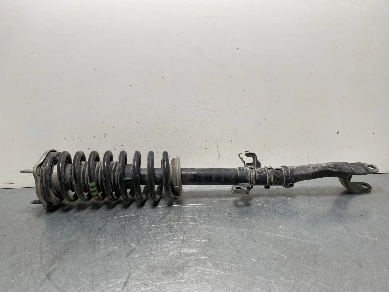 Mercedes EQC 2020- Strut assembly, front right view 2