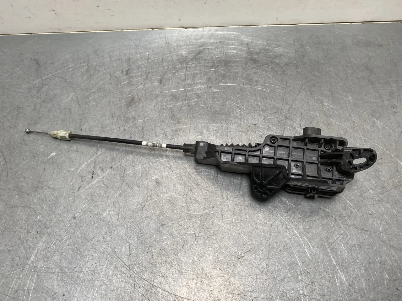 Tesla MODEL 3 2024- Hood latch view 2