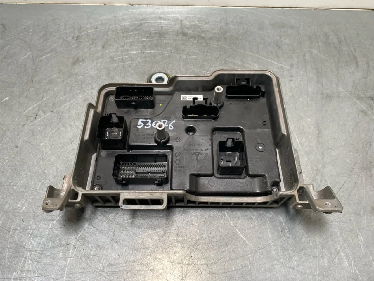 Tesla MODEL 3 2024- Vezérlőegység, klíma