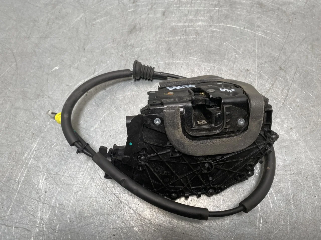 Tesla MODEL 3 2024- Door lock housing