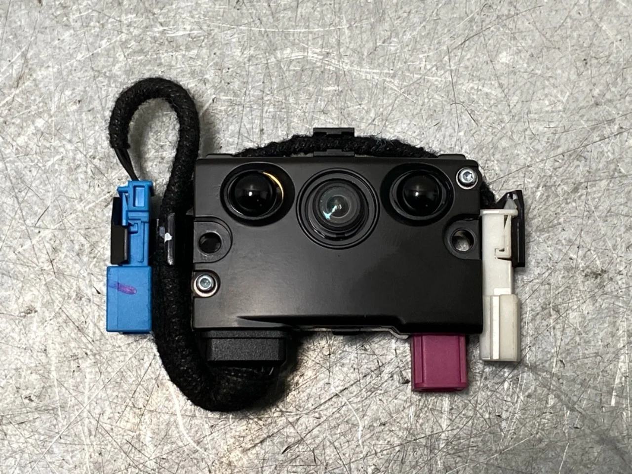 Tesla MODEL 3 2024- Exterior camera