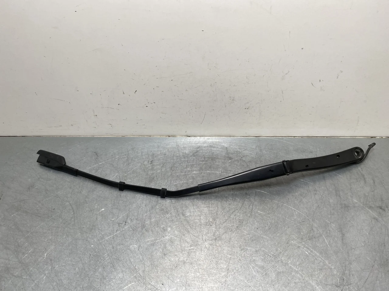 Tesla MODEL 3 2024- Ablaktörlő kar(ok), szélvédő