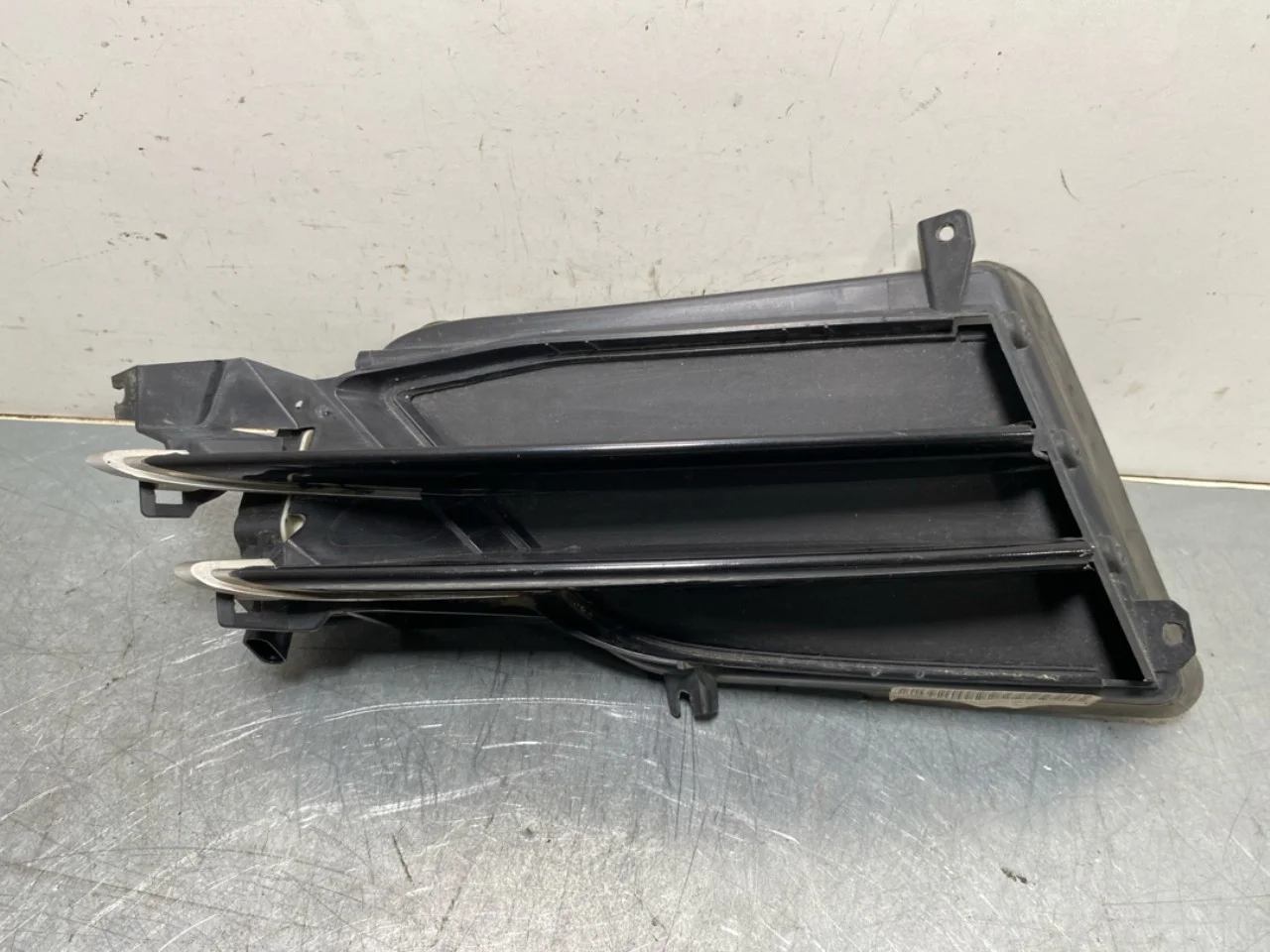 Tesla MODEL S 2013- Grille, right section