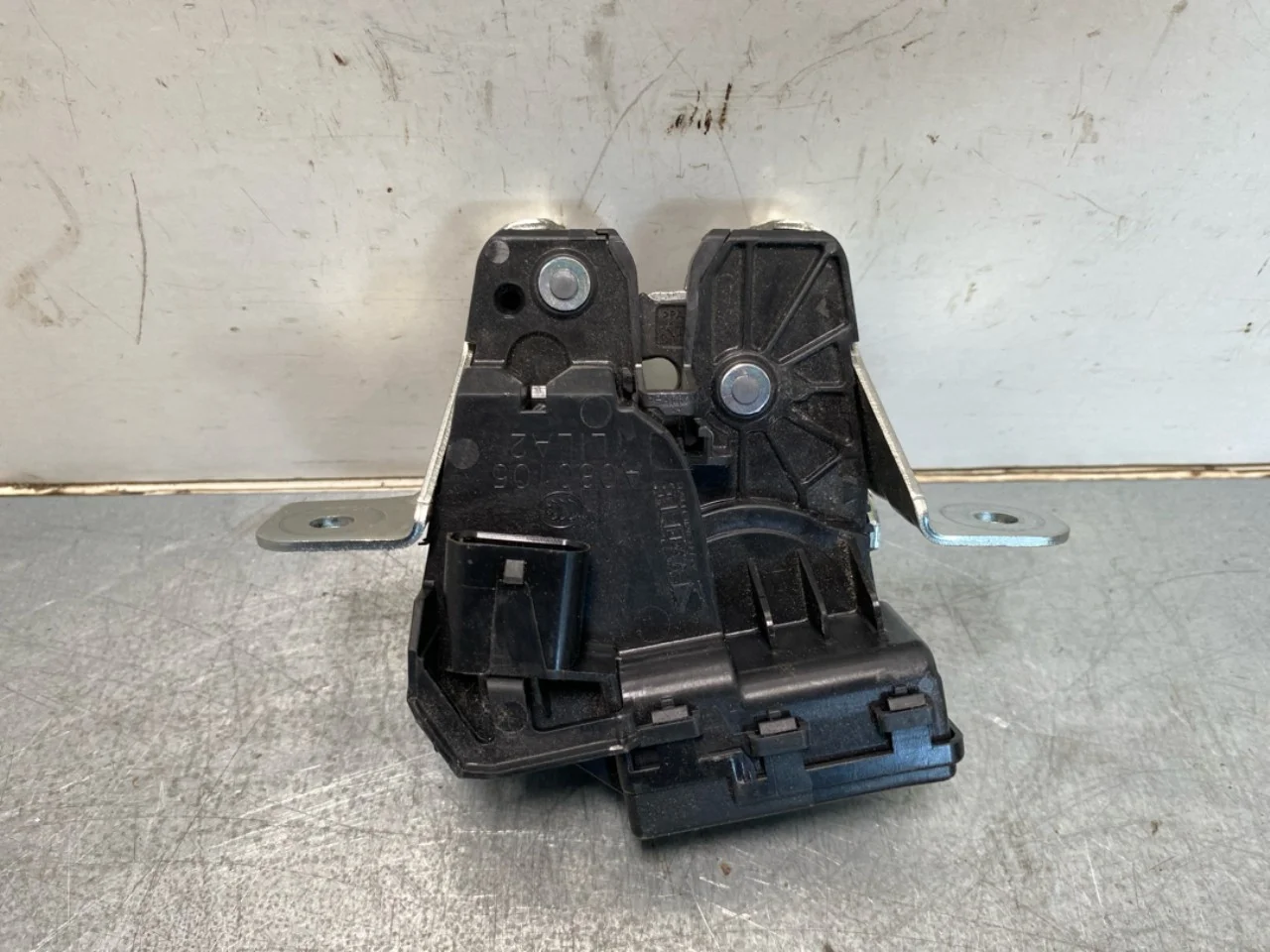 Mercedes B 180-200 W246/W242 2012-19 Csomagtérajtó zár nézet 2