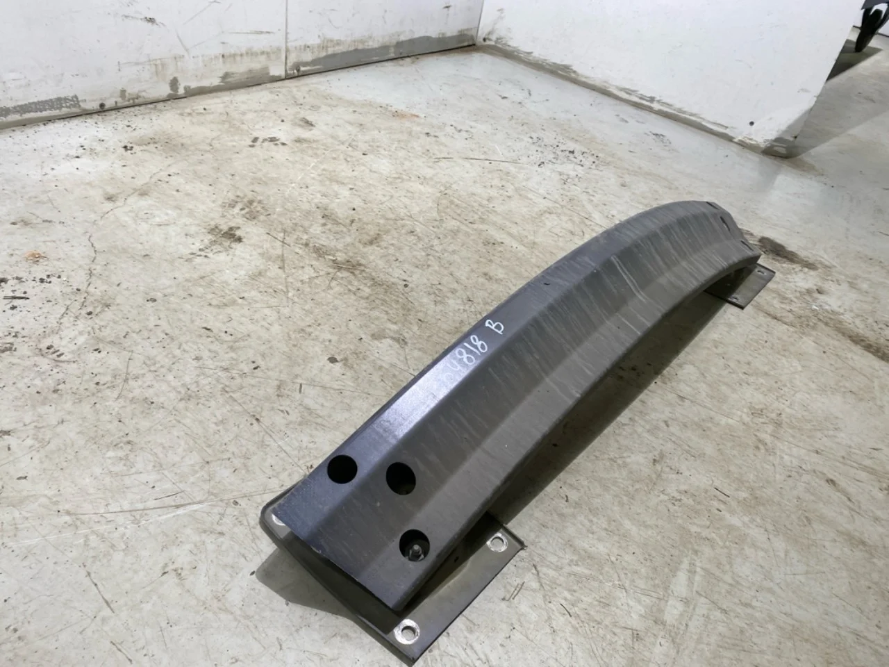 Tesla MODEL 3 2017--> Bumper reinforcement beam, rear view 2