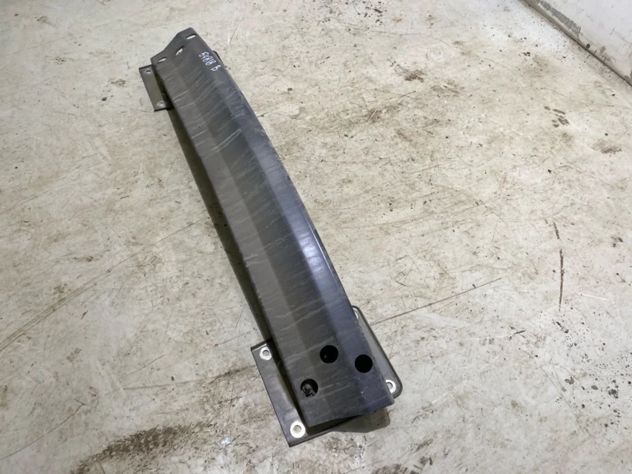 Tesla MODEL 3 2017--> Bumper reinforcement beam, rear view 3