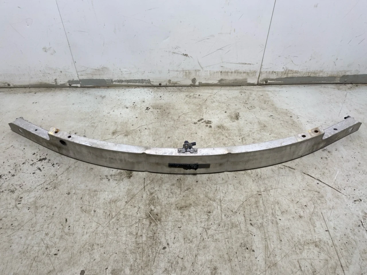 Tesla MODEL 3 2017--> Bumper reinforcement beam, front