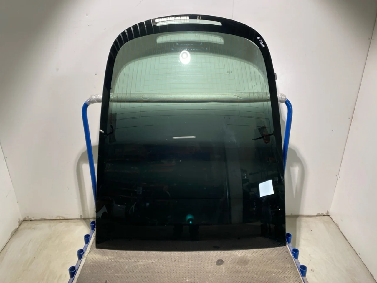 Tesla MODEL 3 2017--> Hátsó ablak (szélvédő)
