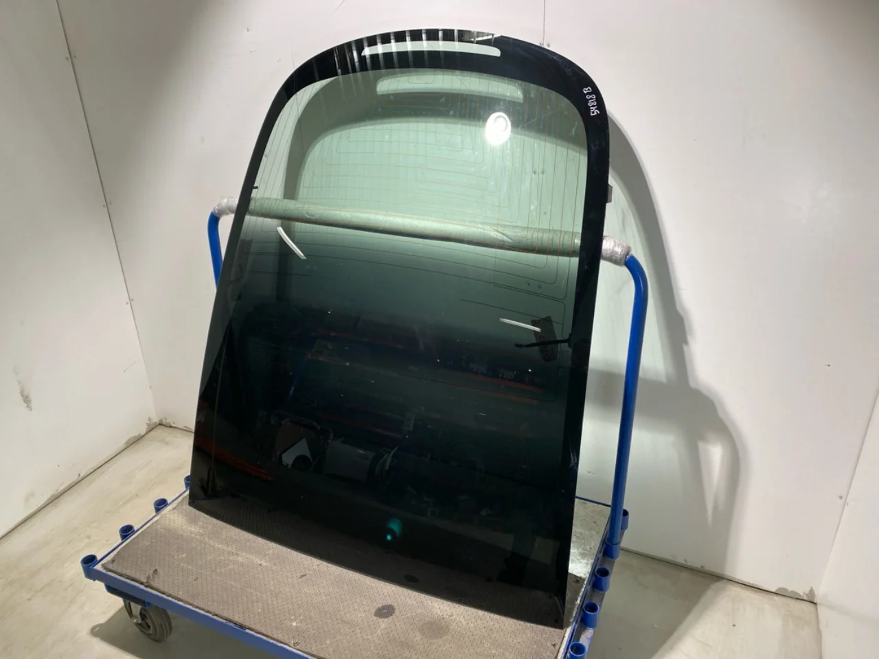 Tesla MODEL 3 2017--> Hátsó ablak (szélvédő) nézet 3