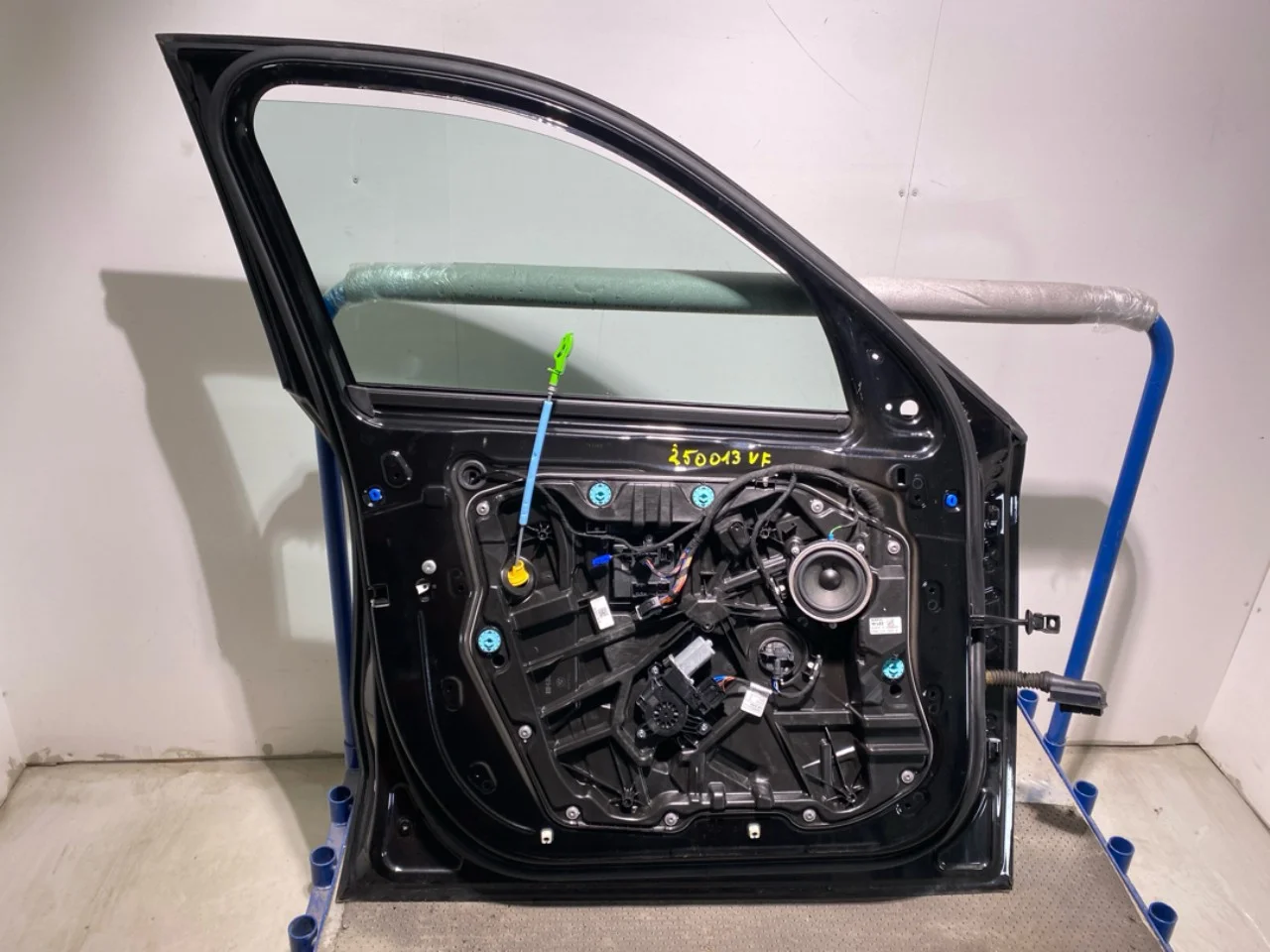 BMW X1/IX1 U11 2023- Ajtó, 4 ajtós, első, bal nézet 4