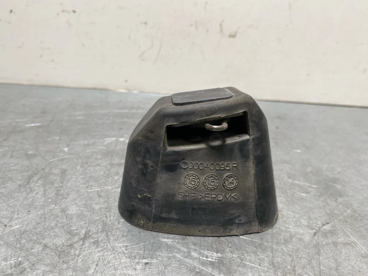 Maxus EV80 2019-> Body shell view 2
