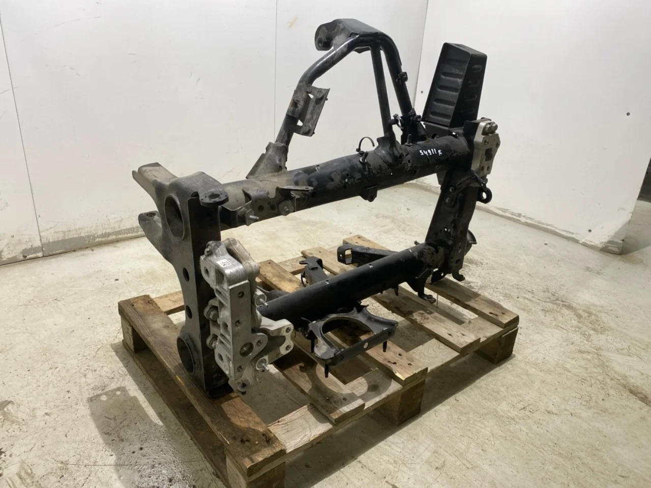 Mercedes B 180-200 W246/W242 2012-19 Motorbak, acél / alu nézet 2
