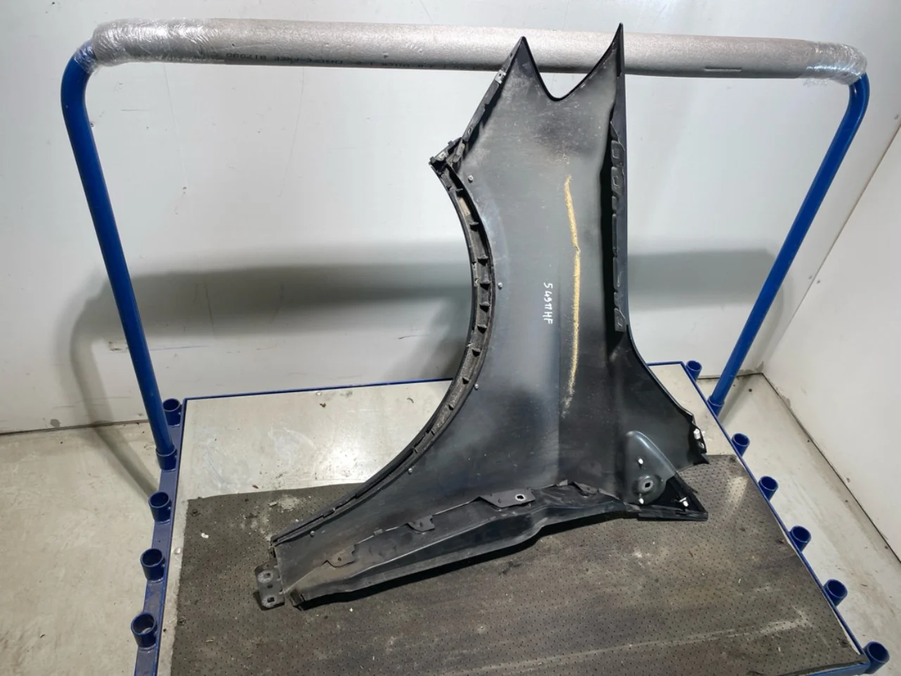 Mercedes B 180-200 W246/W242 2012-19 Front right fender view 4