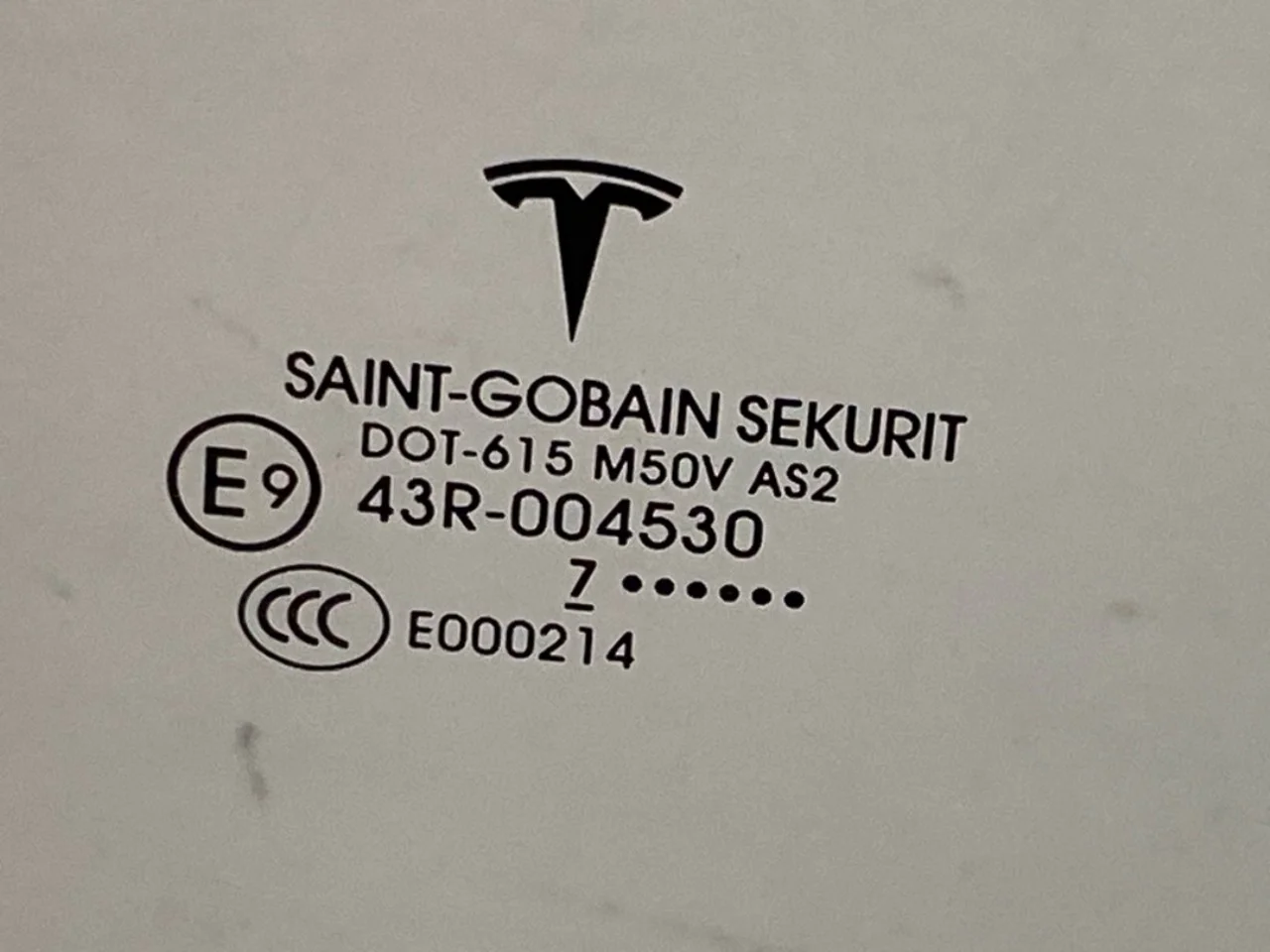 Tesla MODEL X 2016- Door glass, 4-door, front right view 3