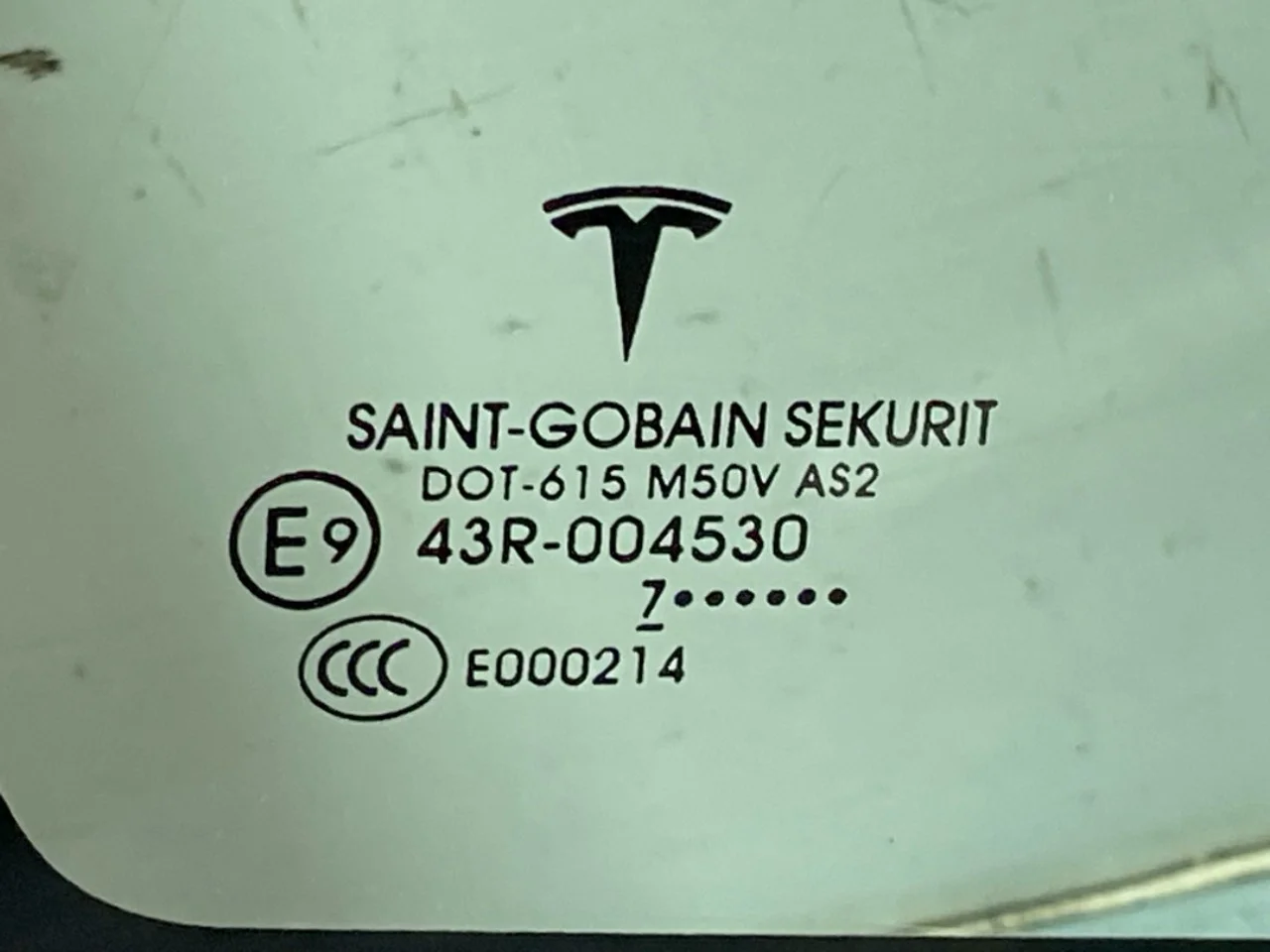 Tesla MODEL X 2016- Door glass, 4-door, front right view 3
