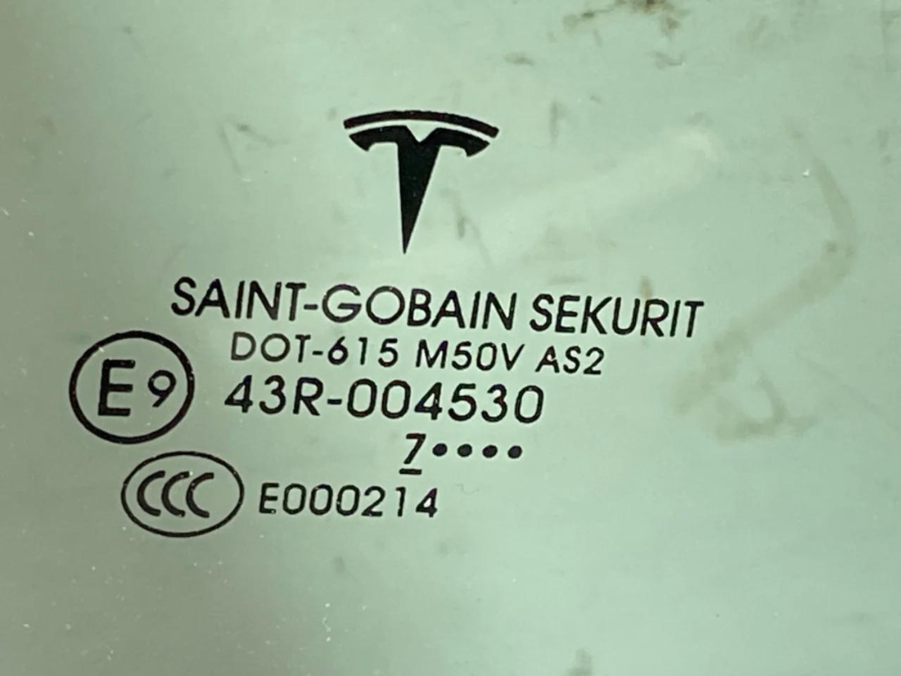 Tesla MODEL X 2016- Door glass, 4-door, front right view 3