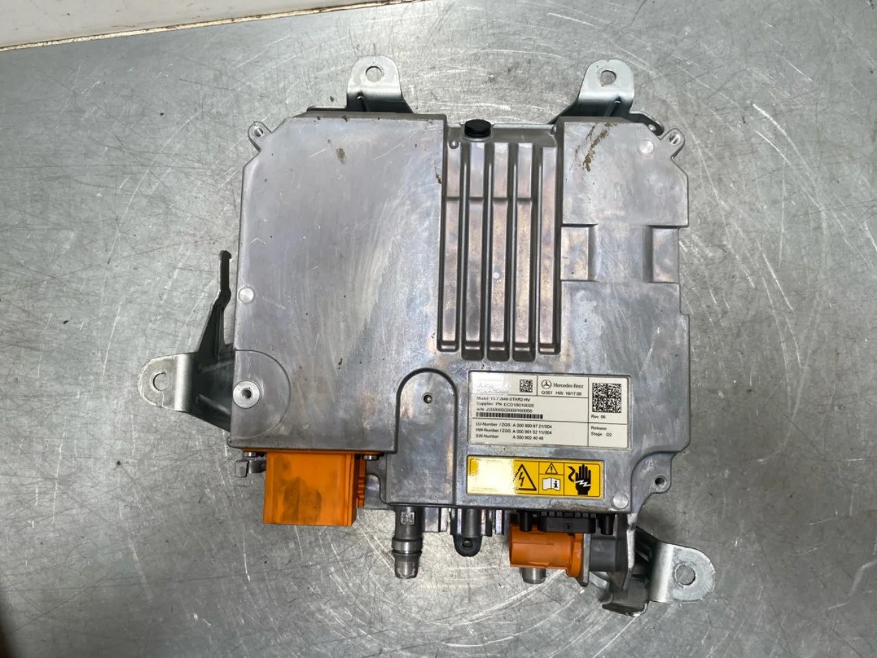 Mercedes EQC 2020- Invertor, 12-220V