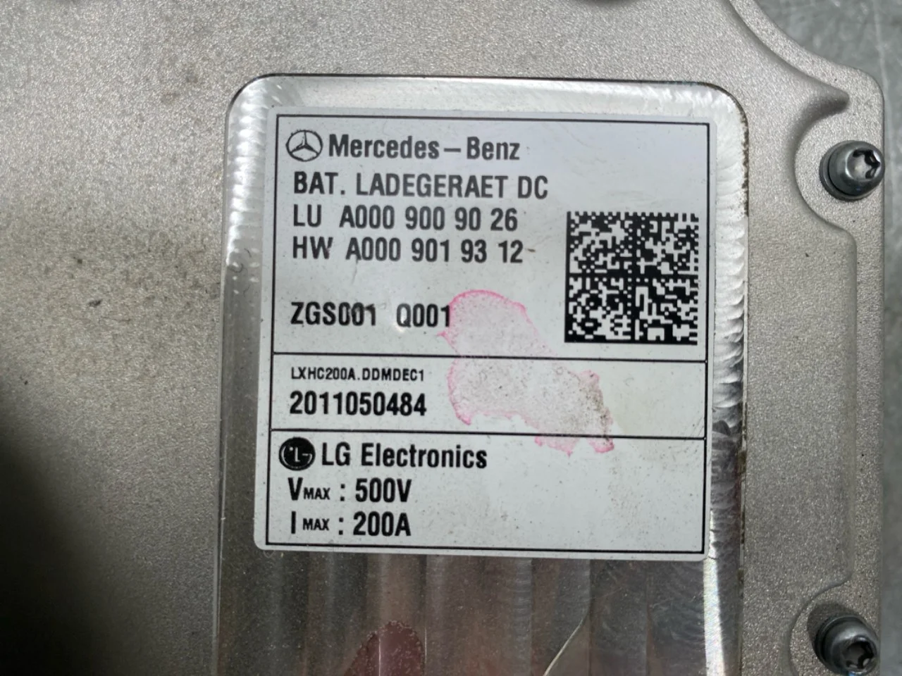 Mercedes EQC 2020- Akkumulátortöltő nézet 4