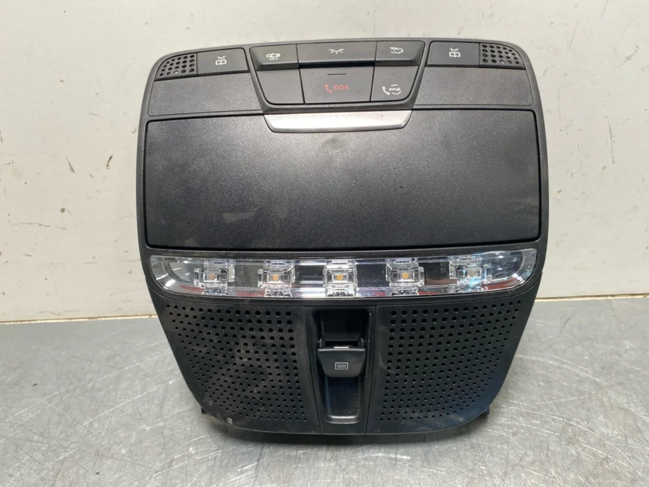 Mercedes EQC 2020- Interior roof light