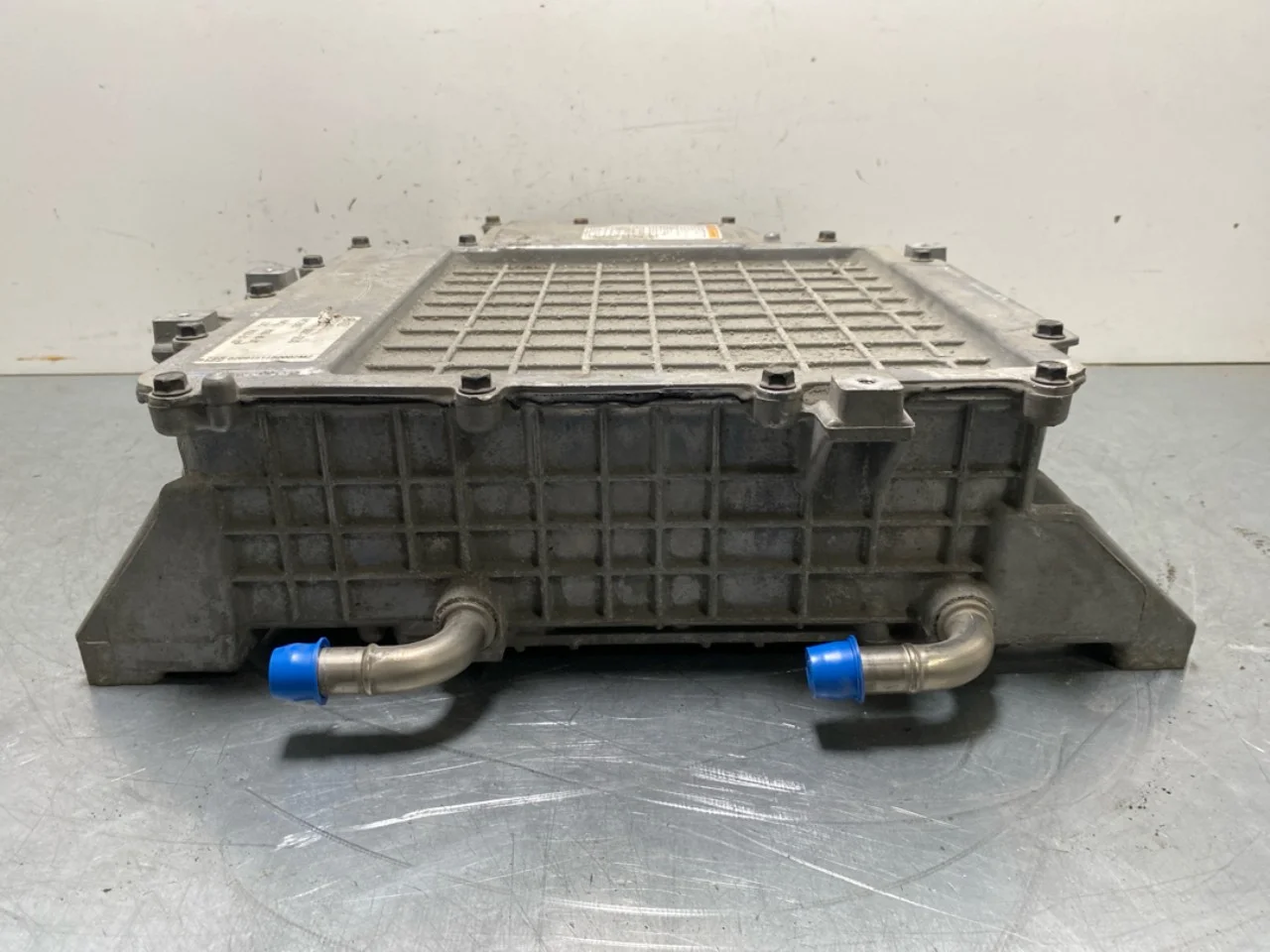 Kia SOUL 2009- Battery charger view 4