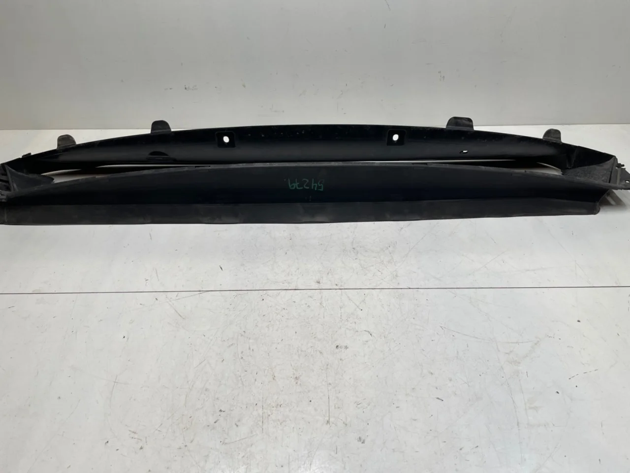 Tesla MODEL S 2013- Grille, center section view 2