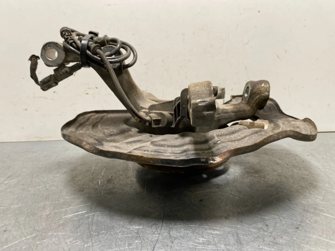 Mercedes B 180-200 W246/W242 2012-19 Csonkállvány, bal első nézet 2