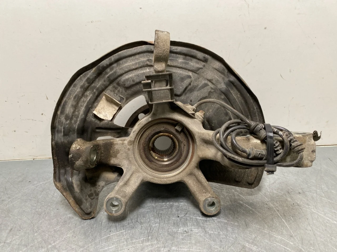 Mercedes B 180-200 W246/W242 2012-19 Csonkállvány, bal első nézet 4