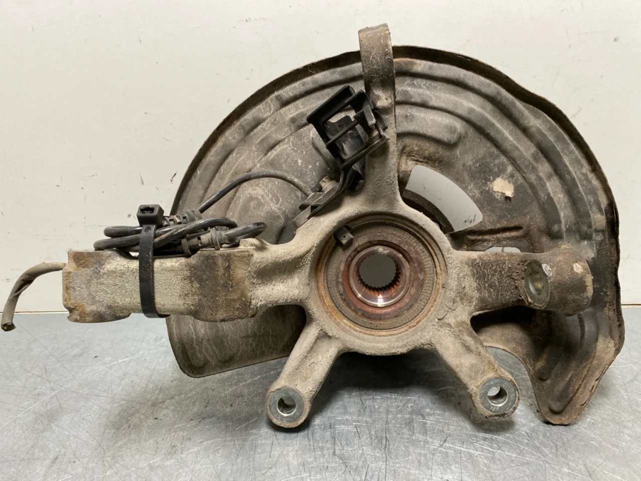 Mercedes B 180-200 W246/W242 2012-19 Csonkállvány, jobb első nézet 4