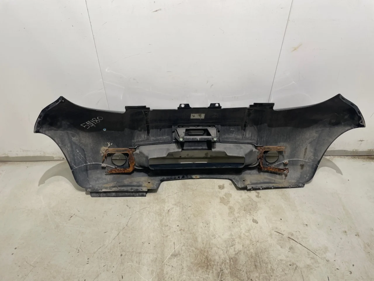 Mitsubishi I-MIEV Front bumper view 2