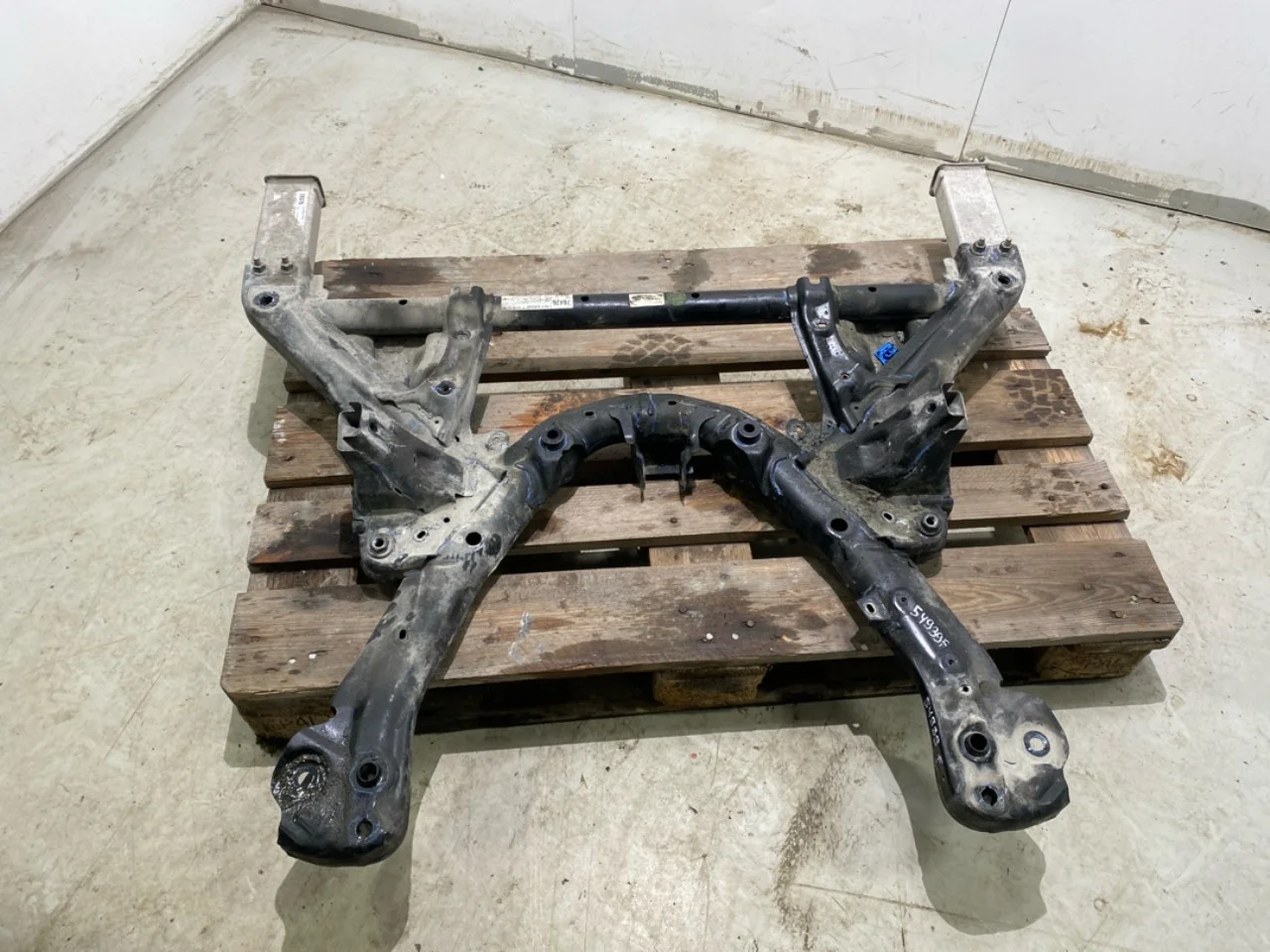 Tesla MODEL Y 2021- Front subframe