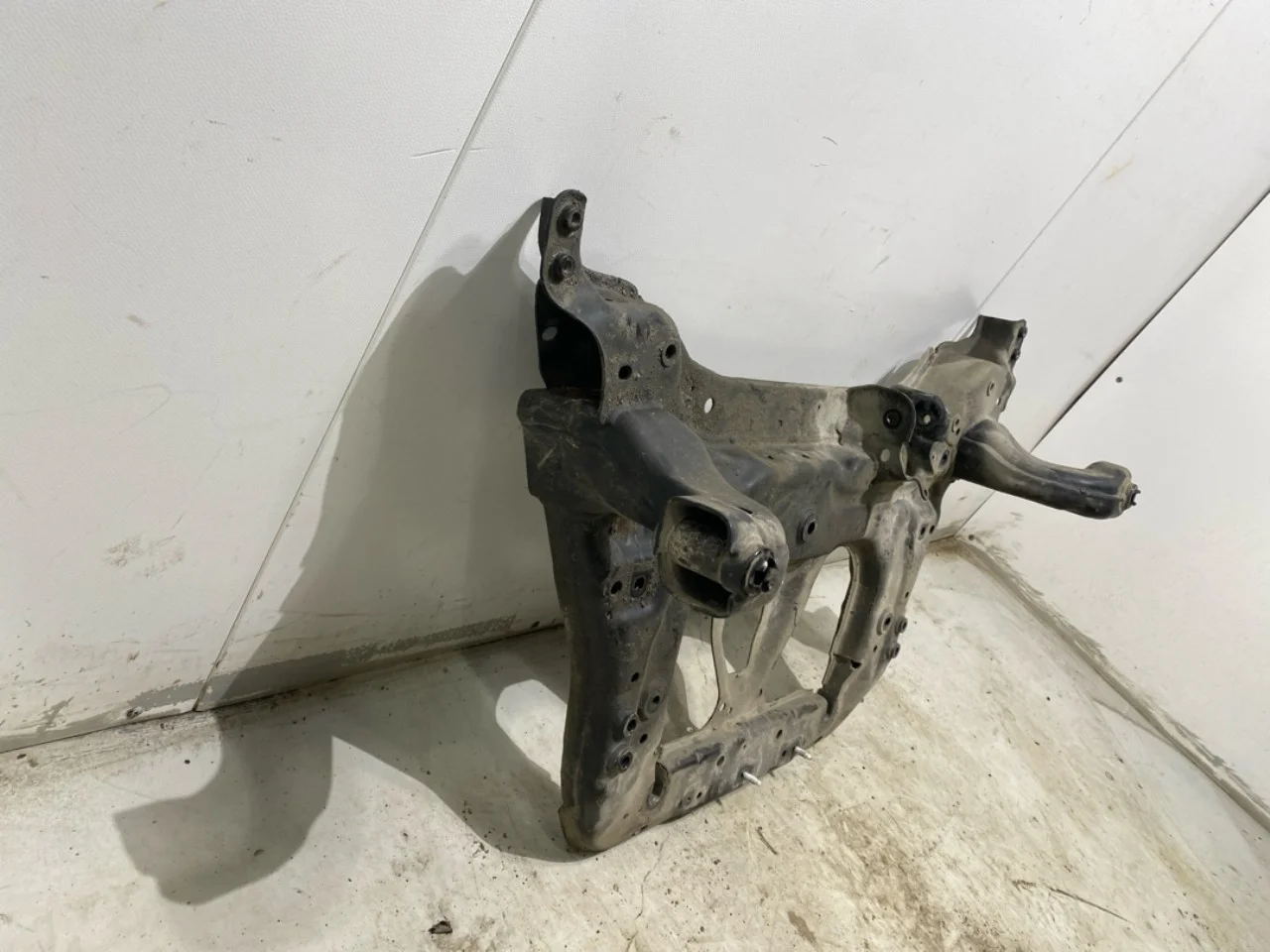 Mercedes EQB X243 2022- Front subframe view 2