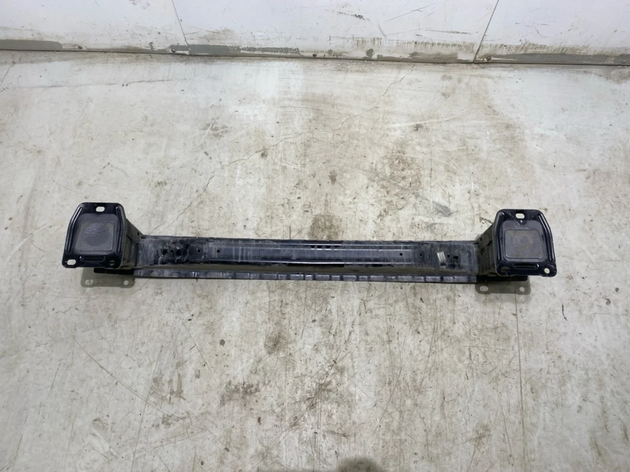 Mercedes EQB X243 2022- Bumper reinforcement beam, rear view 4