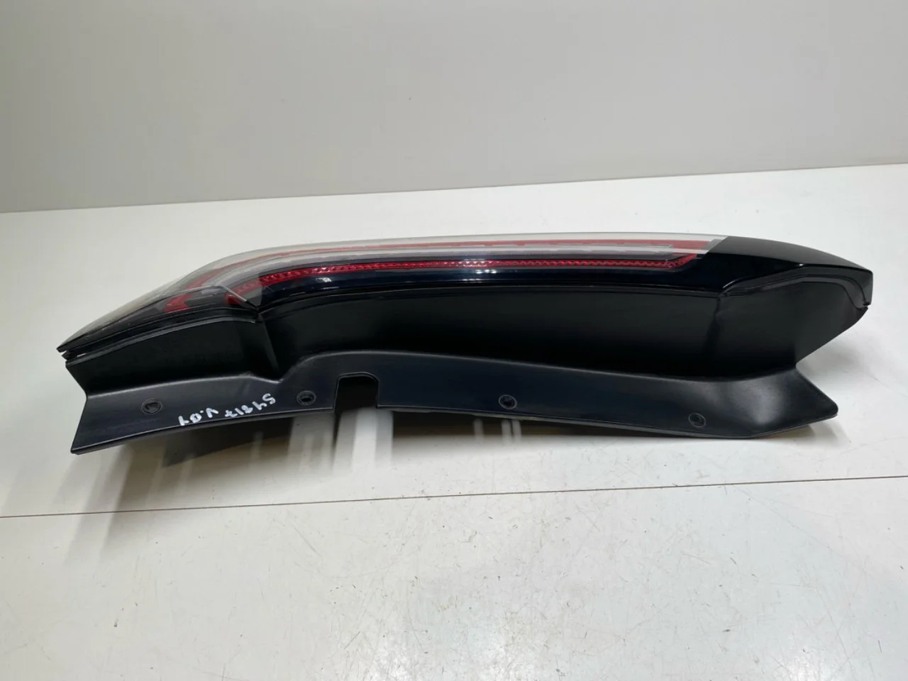Kia SOUL 2009- Left tail light view 2