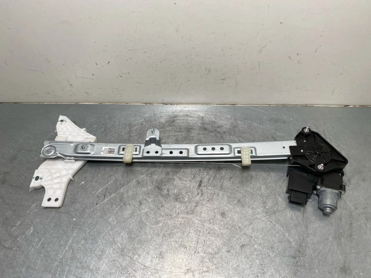Electric window regulator, complete