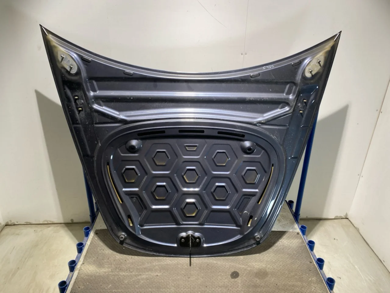 Tesla MODEL 3 2017--> Bonnet view 4