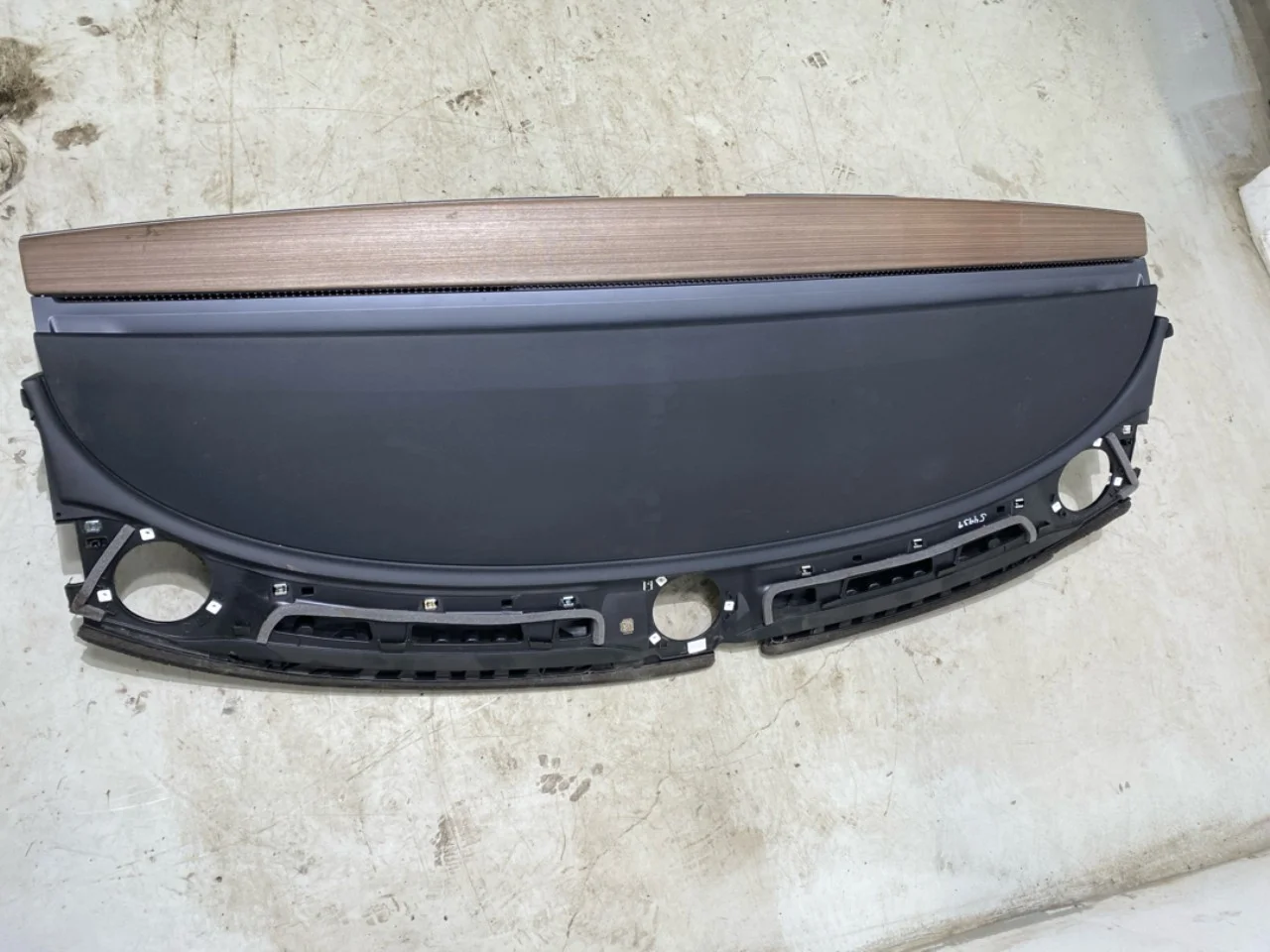 Tesla MODEL Y 2021- Dashboard view 4
