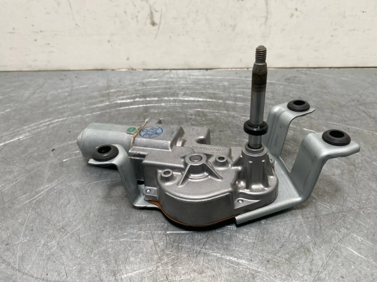 Mercedes EQB X243 2022- Ablaktörlő motor, csomagtérajtó nézet 2