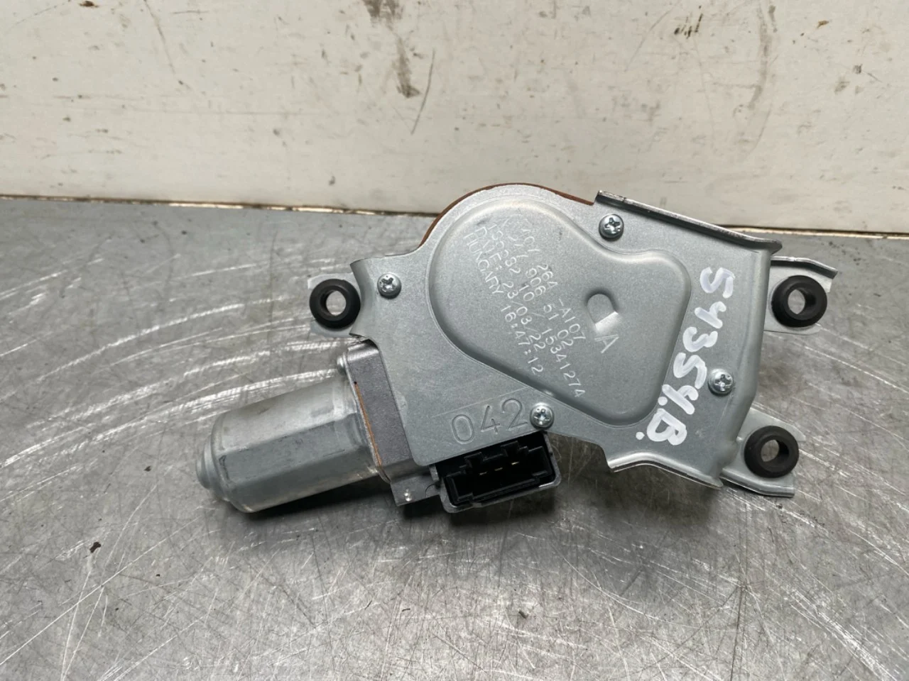 Mercedes EQB X243 2022- Ablaktörlő motor, csomagtérajtó nézet 3