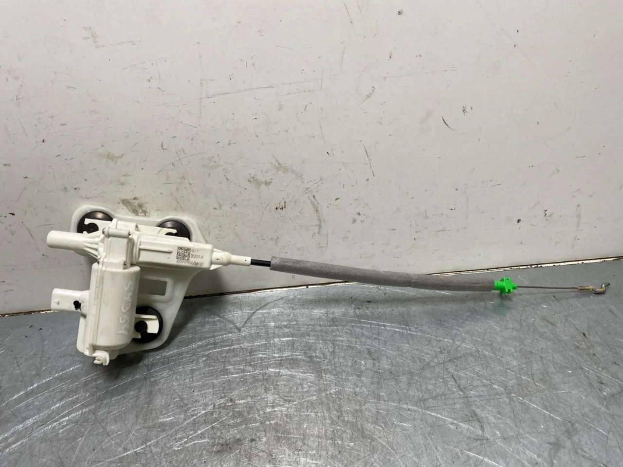 Mercedes EQB X243 2022- Central locking motor, tailgate