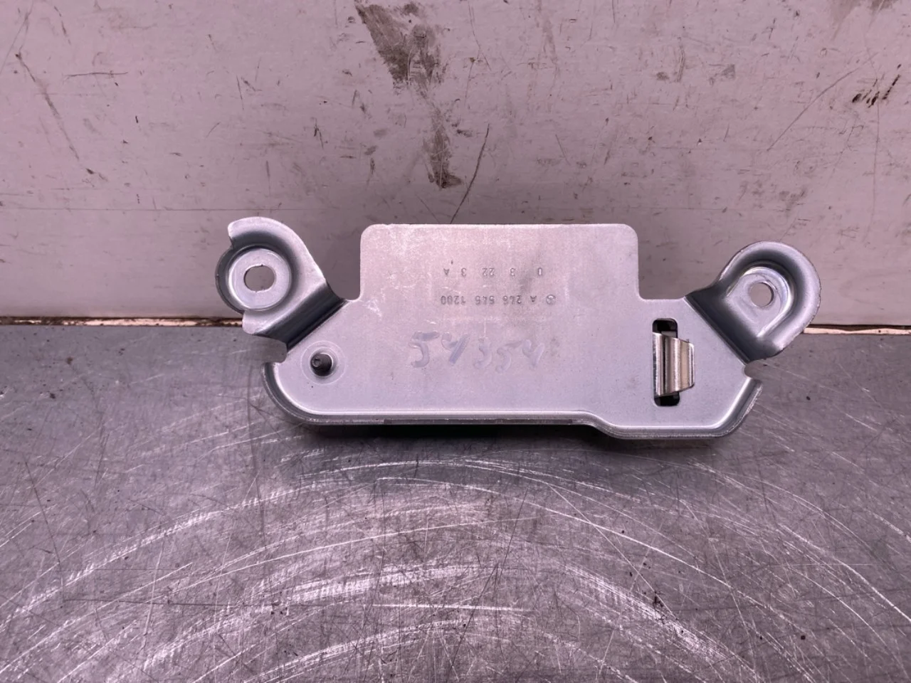 Mercedes EQB X243 2022- Antenna view 2