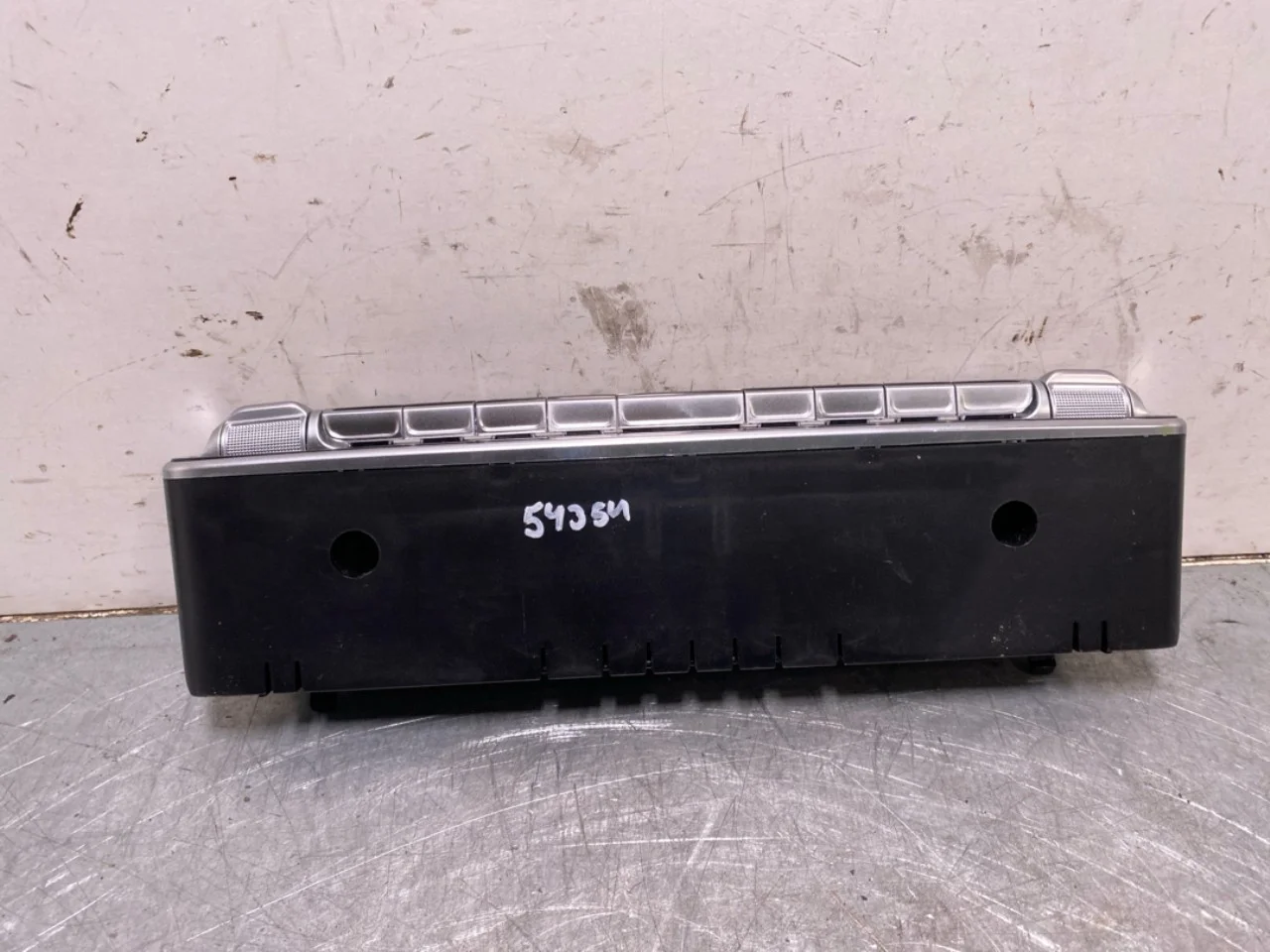 Mercedes EQB X243 2022- Heater control unit view 2