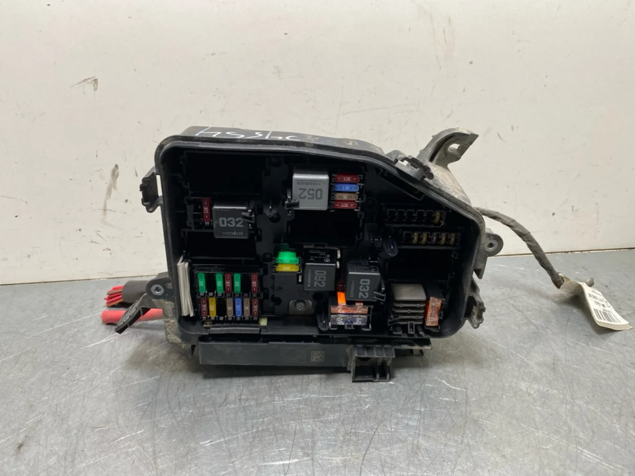 Mercedes EQB X243 2022- Biztosítékdoboz / elektromos központ