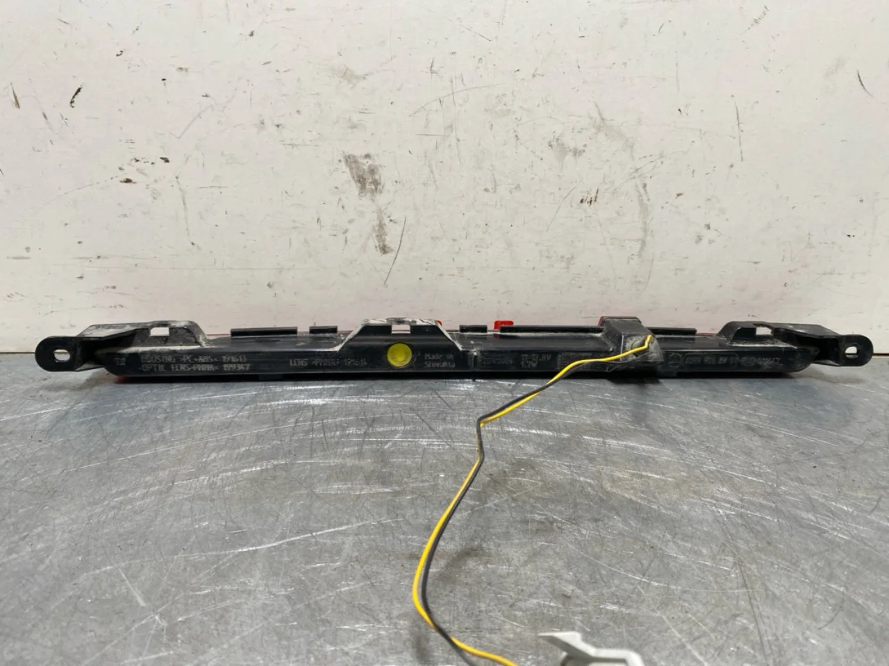 Mercedes EQB X243 2022- Rear window brake light view 4