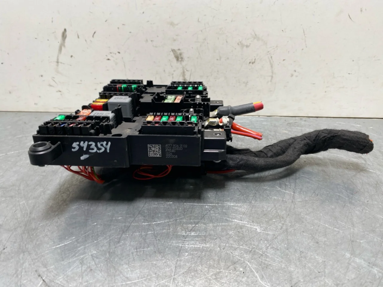 Mercedes EQB X243 2022- Biztosítékdoboz / elektromos központ nézet 4